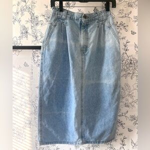 Chic Denim Skirt